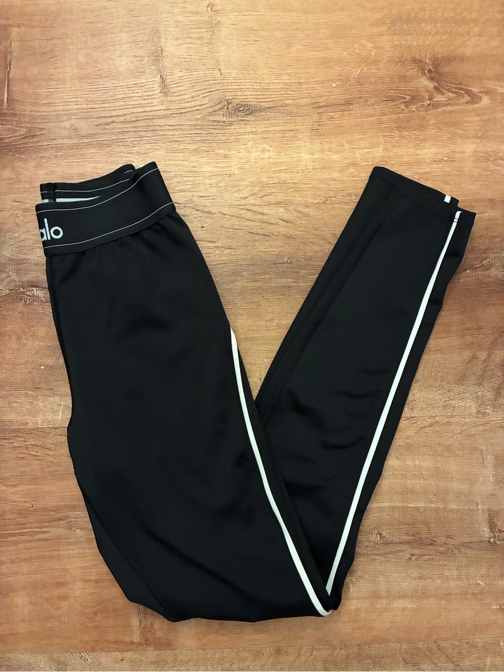 ALO Yoga Black Performance Leggings with White Side Stripe